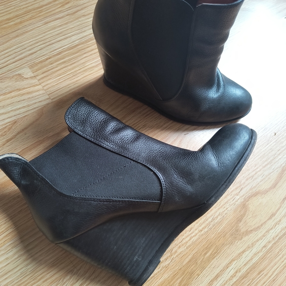 Black Wedge Boots - Picture 7 of 7